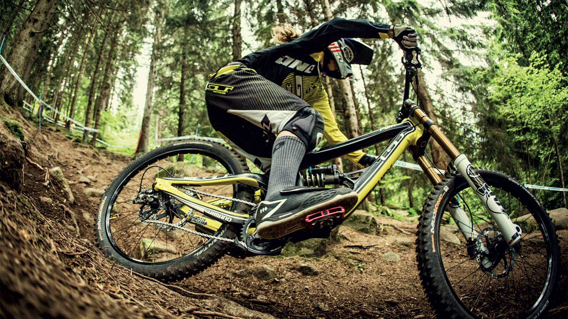 downhill bikes 2018